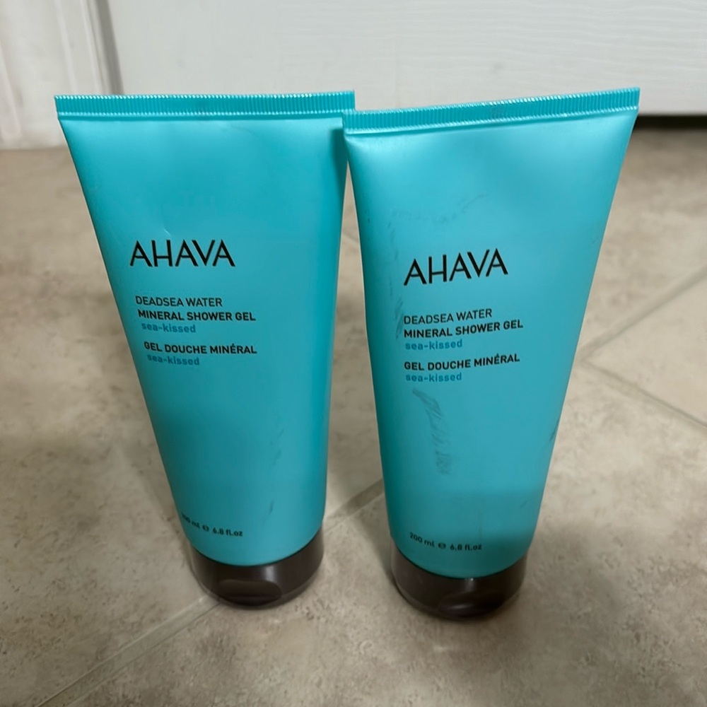 Ahava shower gel duo